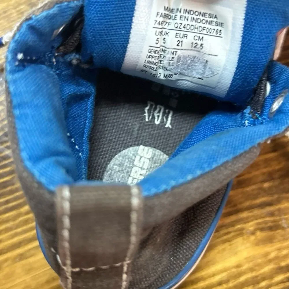Converse Gray And Blue Sneakers Size 5‎